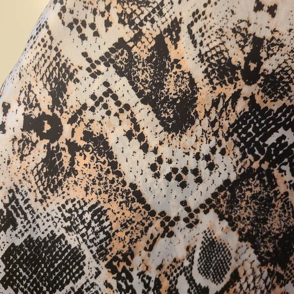 Black Tape - Midi Skirt - Snake Skin - Picture 3 of 4